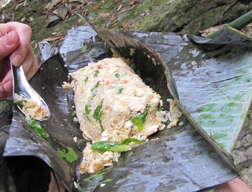 Paad Thai in Bananenblatt