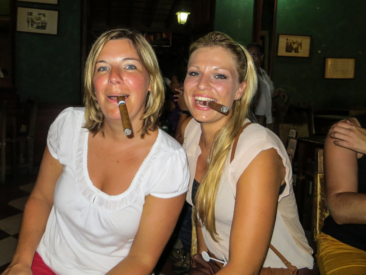 Fiesta en la casa de la musica / Santiago de Cuba