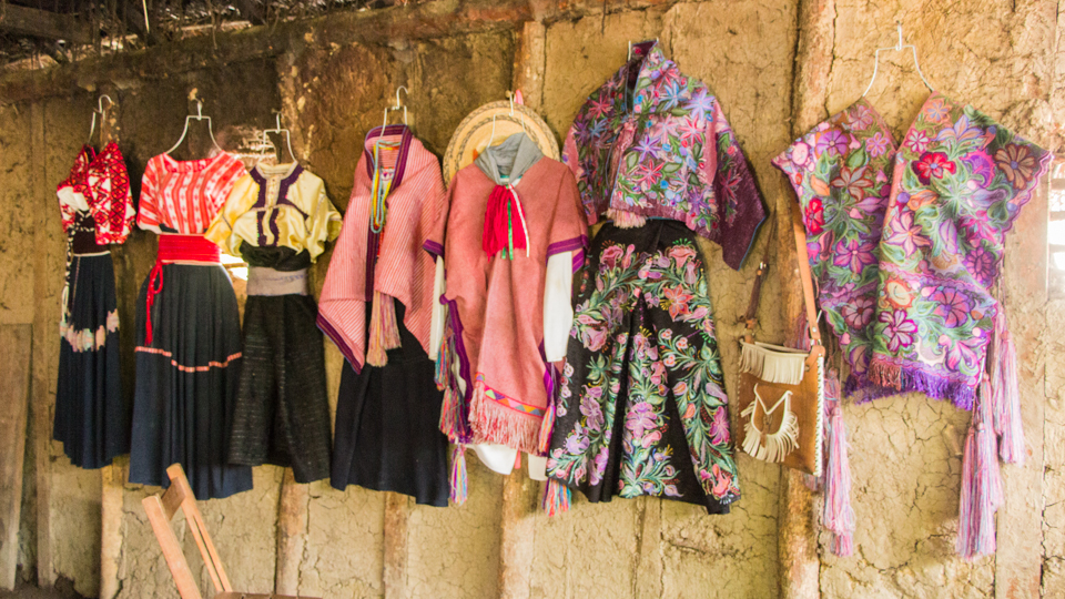 traditionelle tzotzil kleidung
