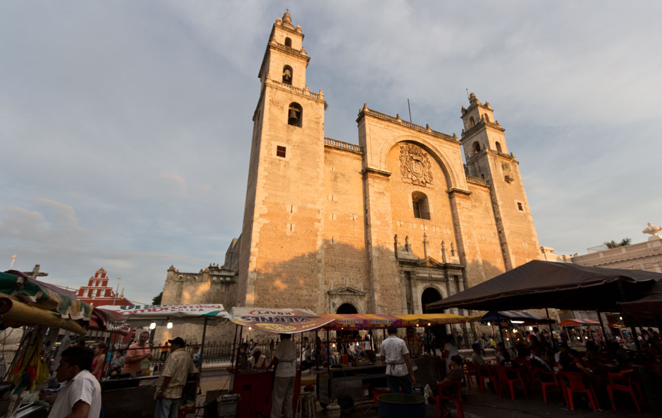 cathedral_merida_plaza_grande