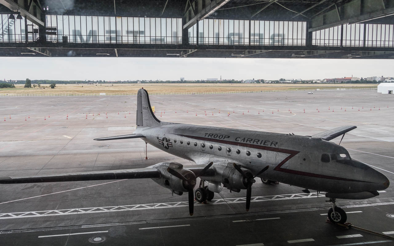 Berlin Tipps Tempelhof Rosinenbomber