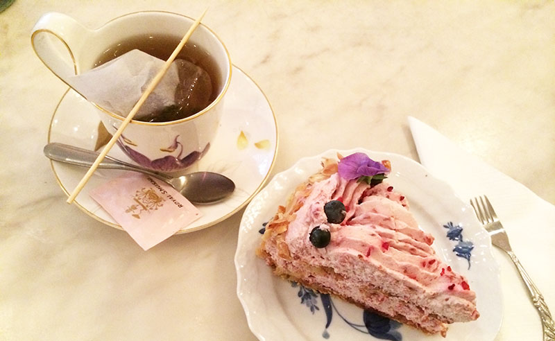 cake-royal-smushi-cafe-kopenhagen