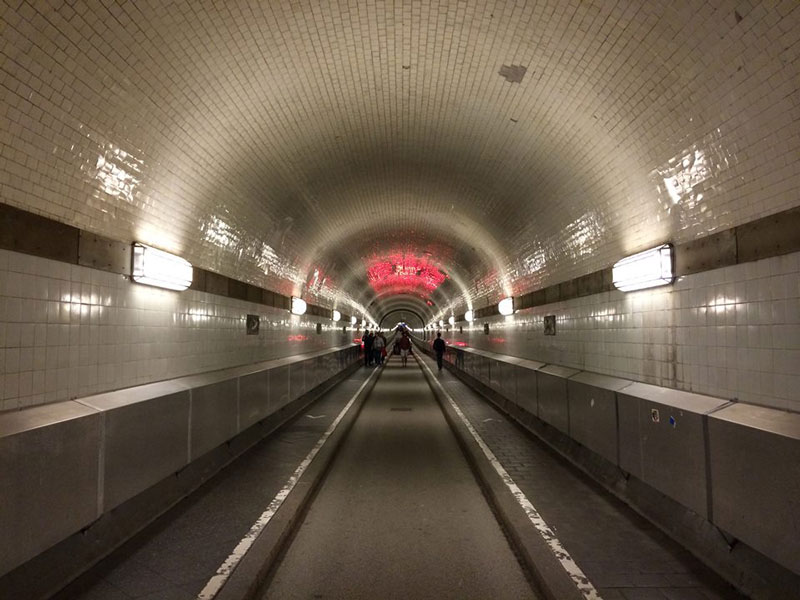 Must see in Hamburg: Der alte Elbtunnel