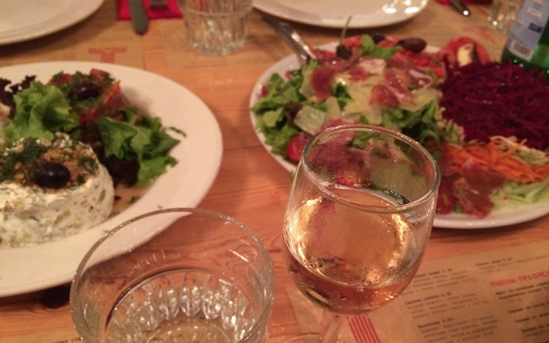 Raketa Rakia Bar Abendessen in Sofia