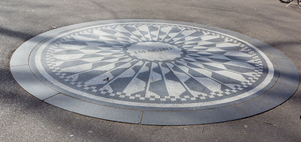 New York Sehenswürdigketien Central Park - Strawberry fields John Lennon Memorial