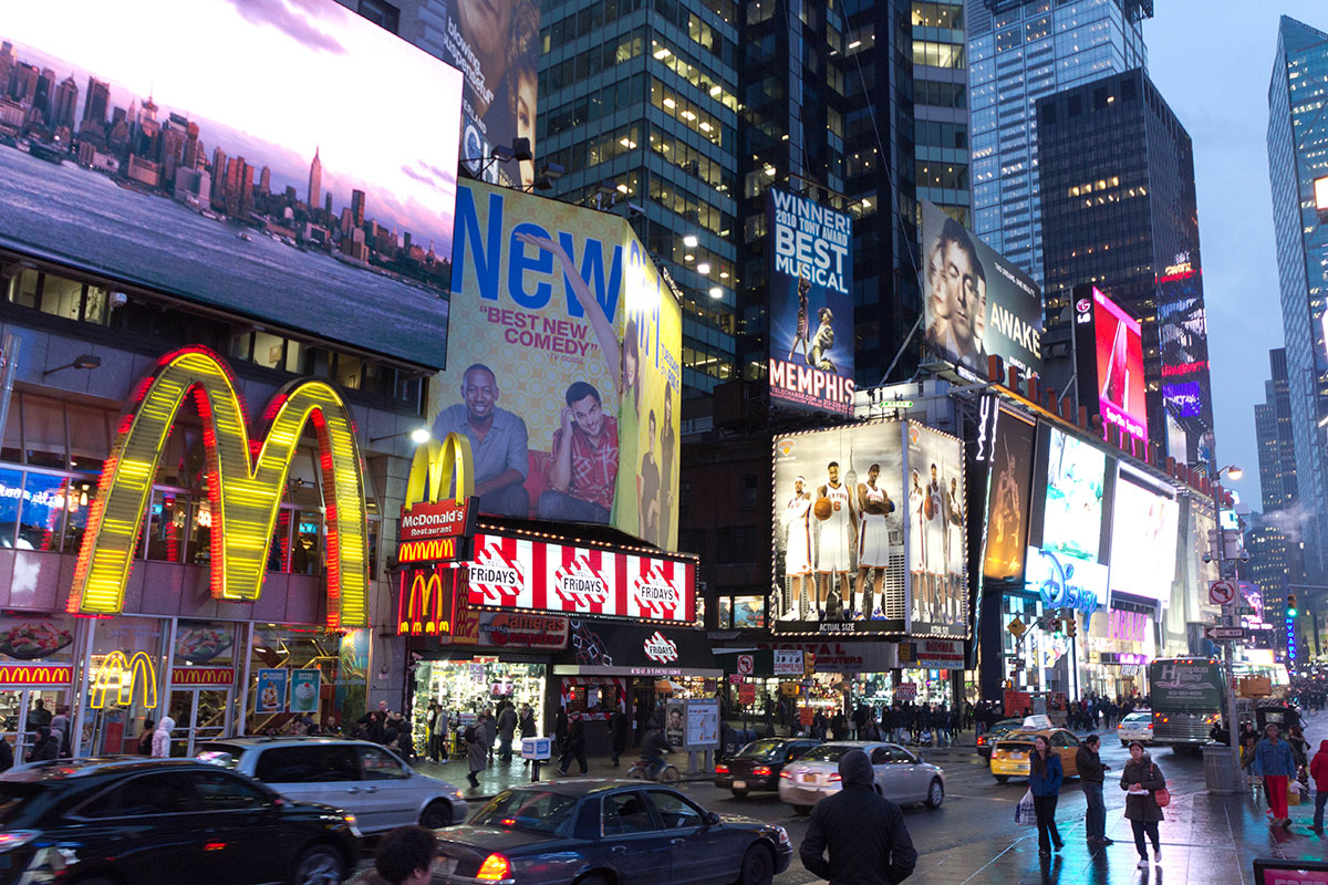 New York Reisebericht Times Square am Abend