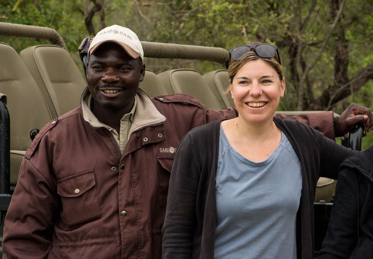 Candy ich Earth Lodge