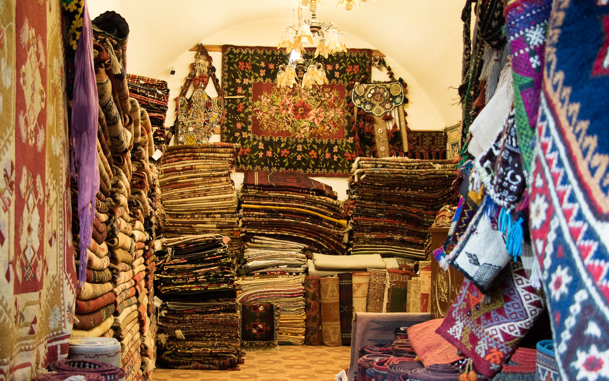 Izmir Kemeralti Basar Teppiche