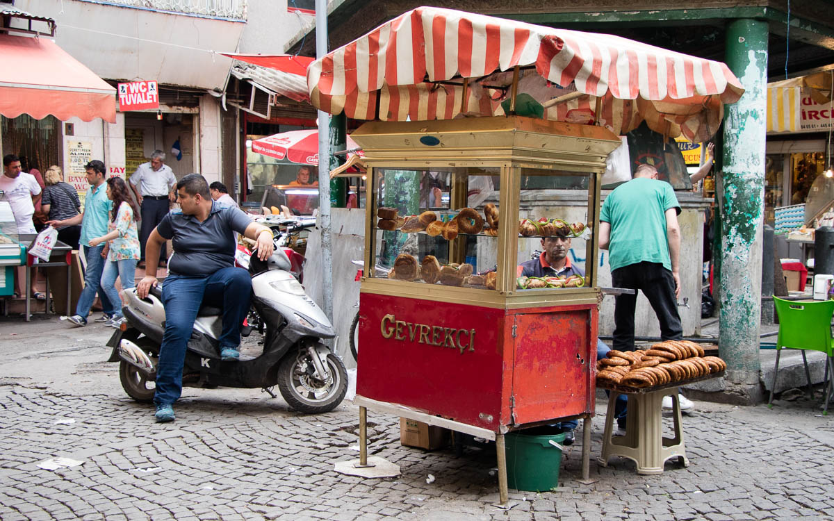 Kemeralti Basar izmir Simit