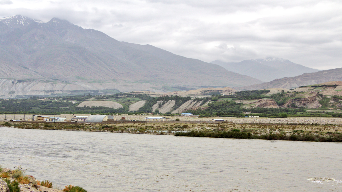Crossboarder Market in Iishkashim (Tadschikistan - Afghanistan)