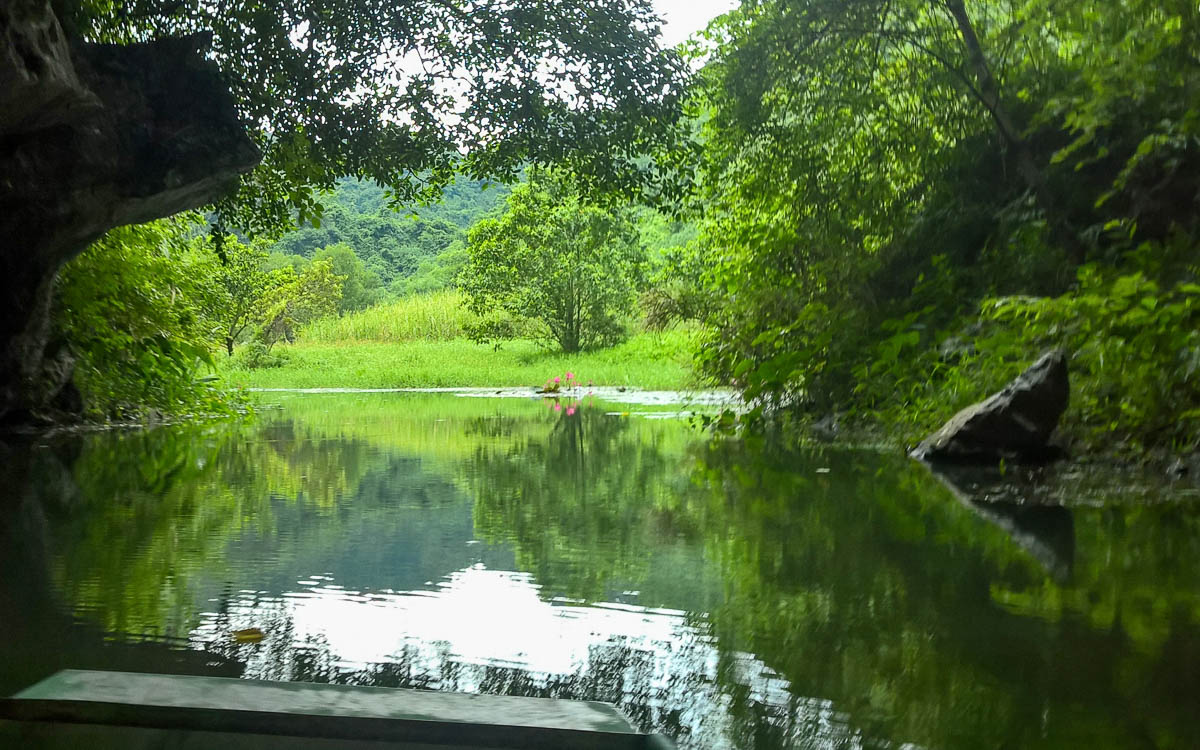 Backpacking Vietnam Tam Coc in Ninh Binh