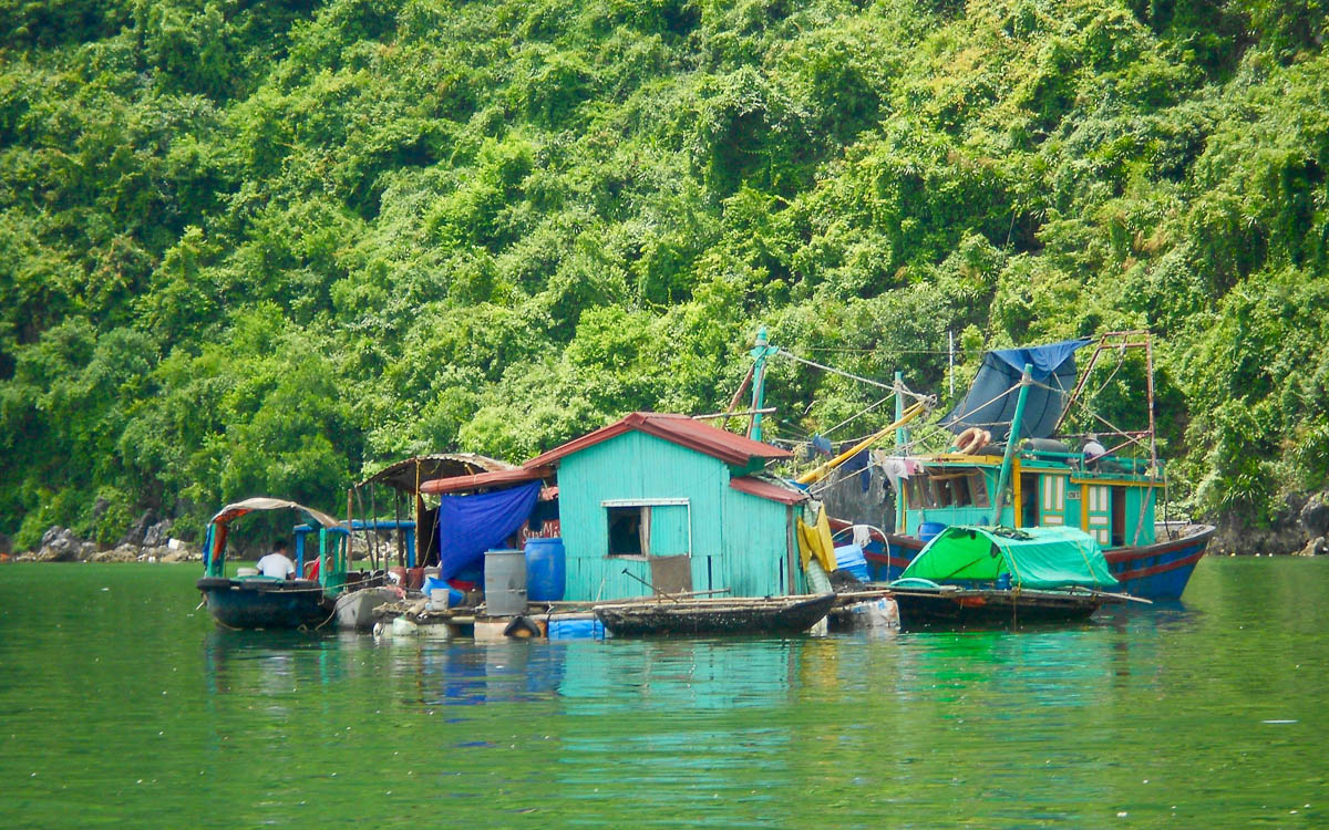 Backpacking Vietnam Halong Bucht