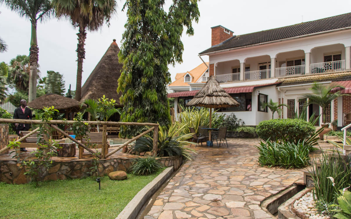 entebbe-2-friends-beach-hotel