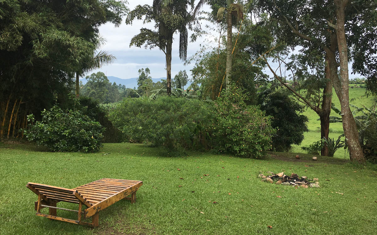 fort-portal-rwenzori-view-guesthouse-garten