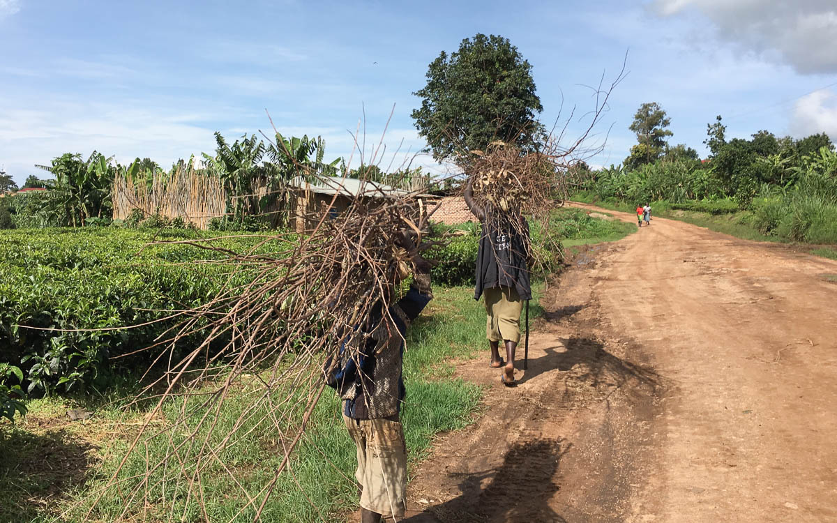 fort-portal-strasse-crater-lakes