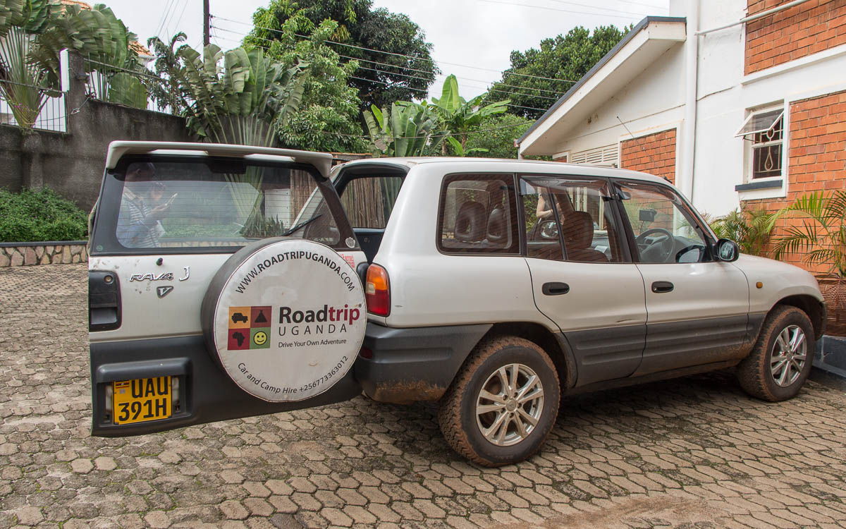roadtrip uganda mietwagen