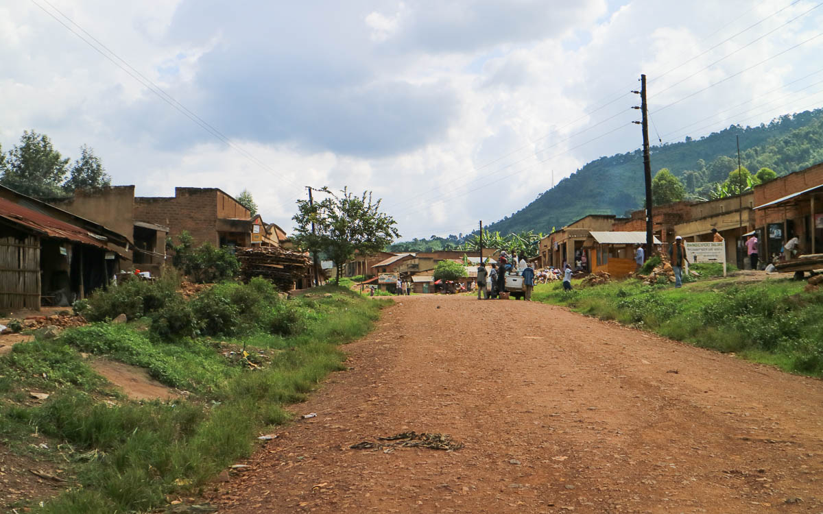 strasse-qualitaet-bwindi-nationalpark