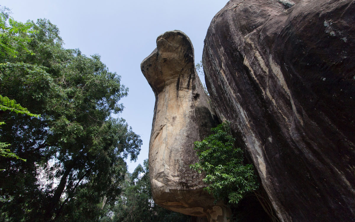 Kobrahauben-Höhle in Sigiriya