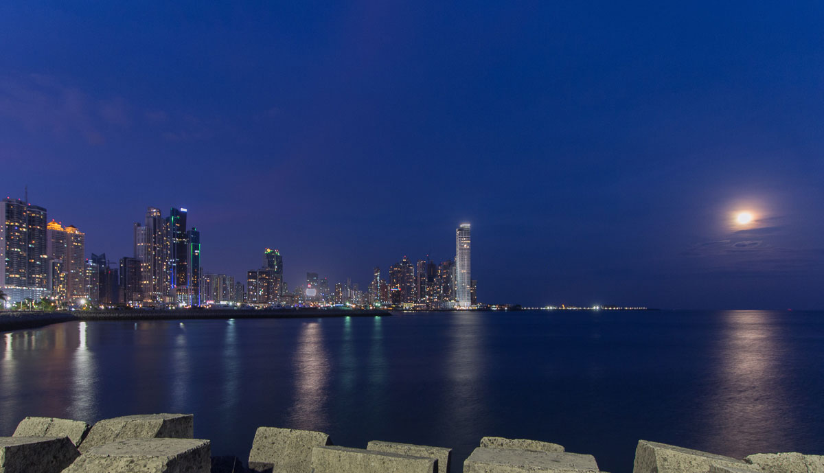 Panama Sehenswürdigkeiten: Panama City Skyline Zentralamerika