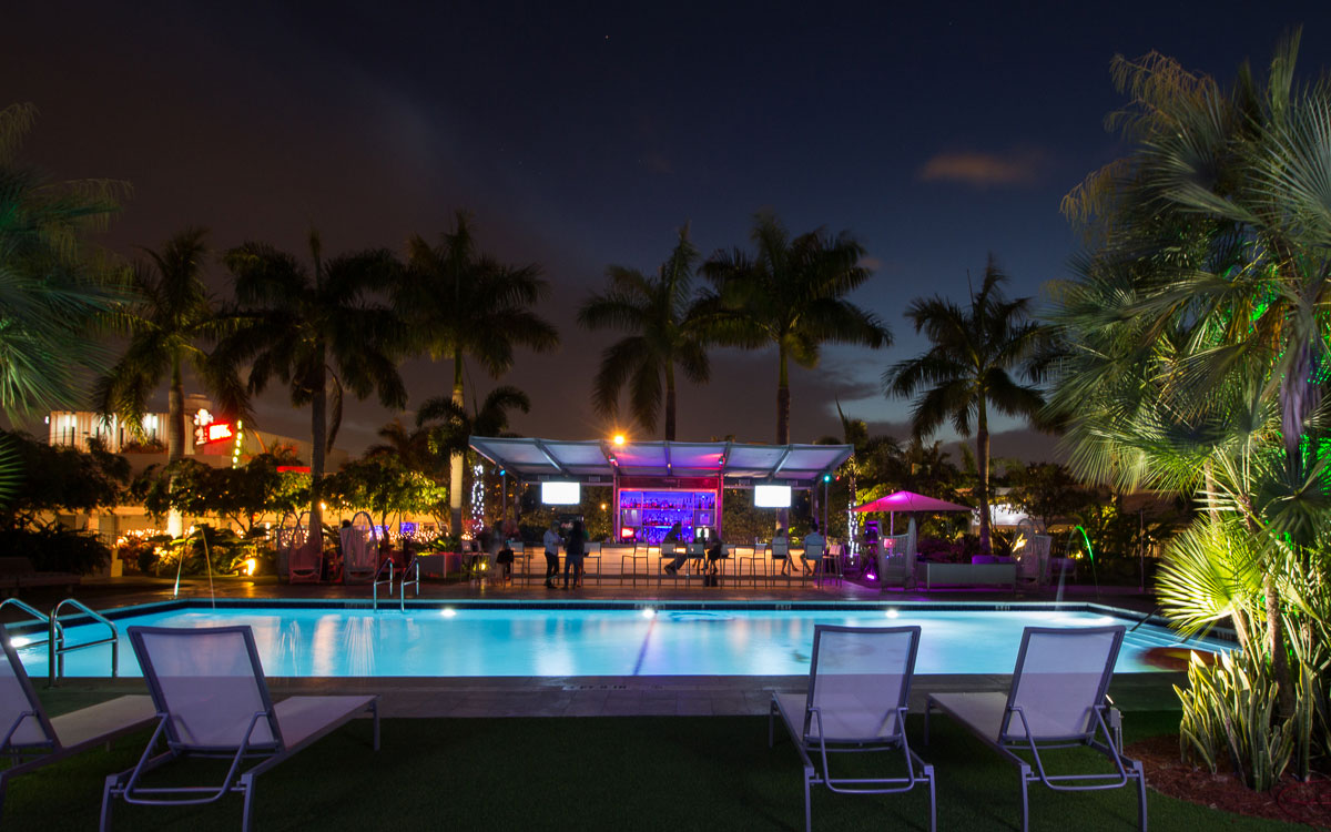 unterkunft-miami-vagabond-motel-hotelpool-2