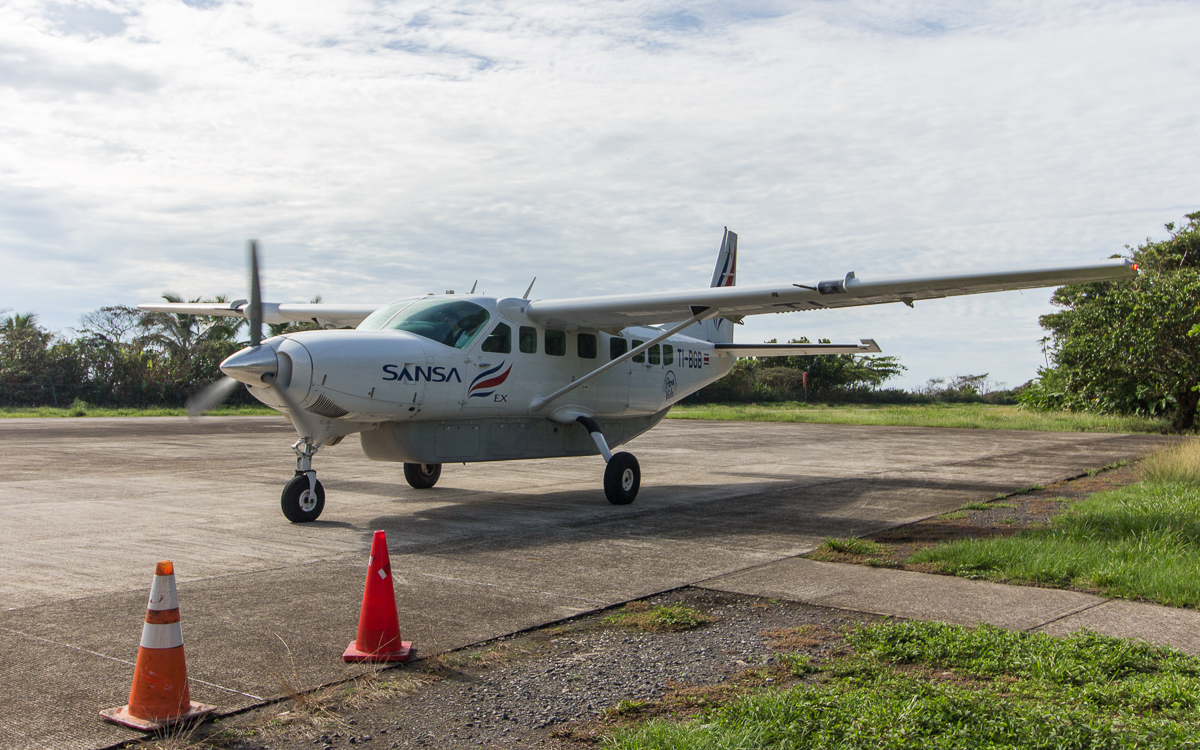 Tortuguero Nationalpark Flugzeug Sansa