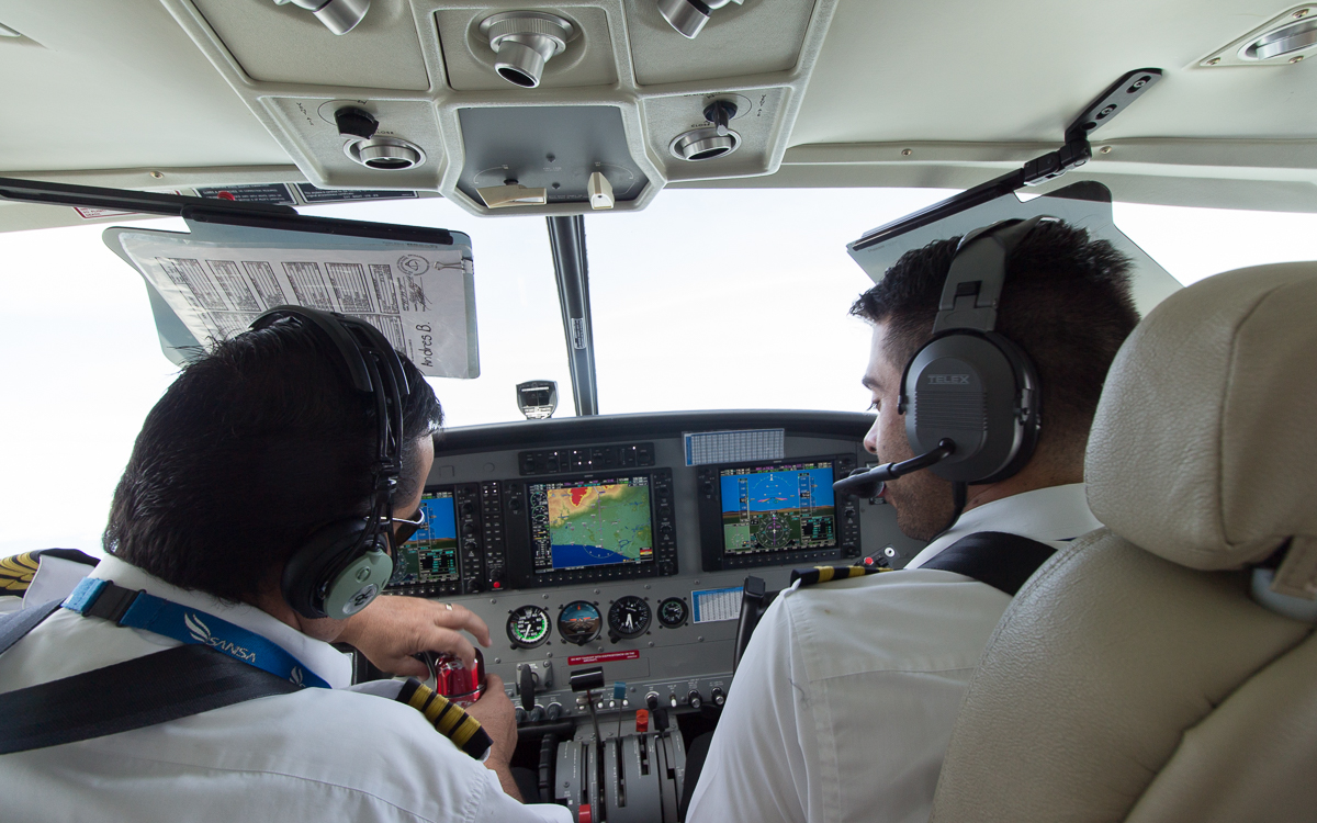Tortuguero Nationalpark Anreise Flugzeug Blick ins Cockpit
