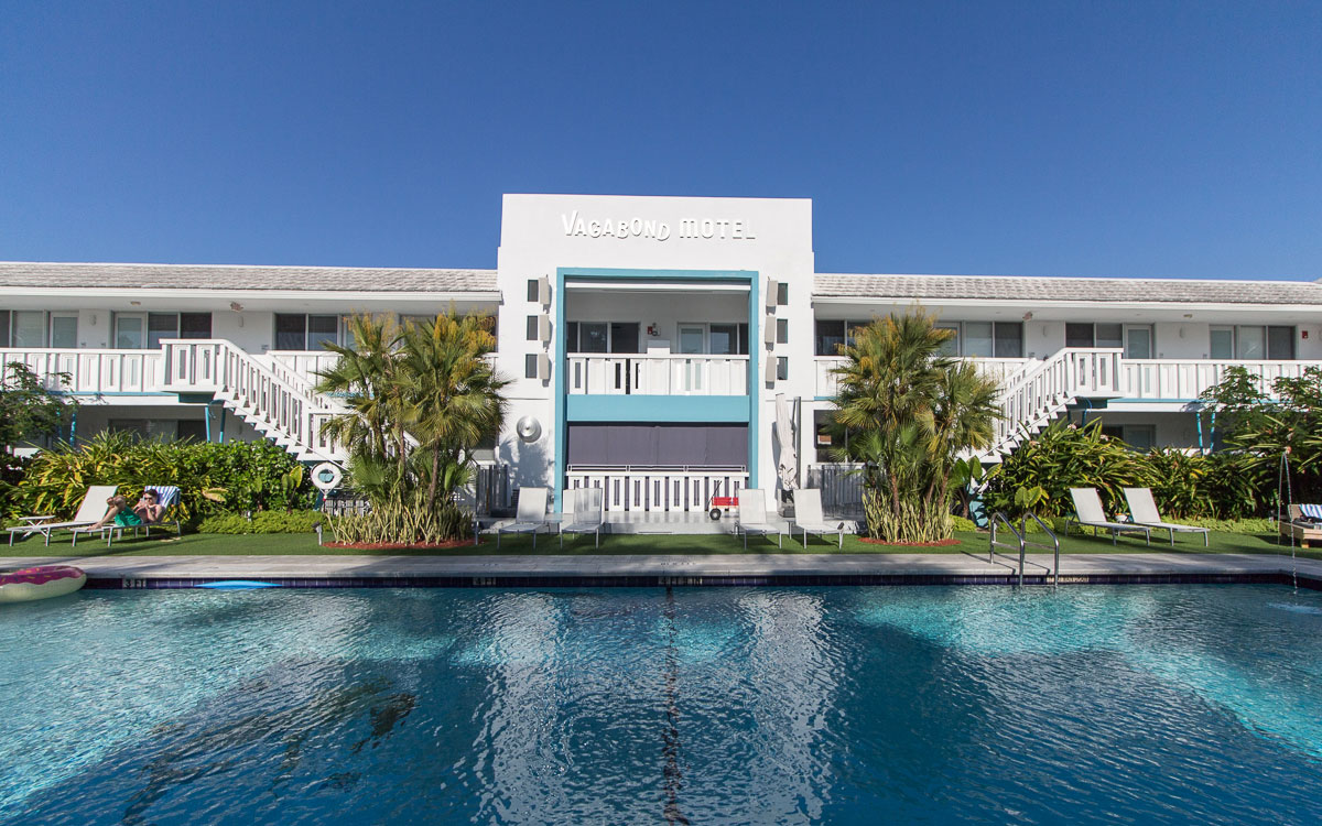 miami-vagabond-motel-hotelpool