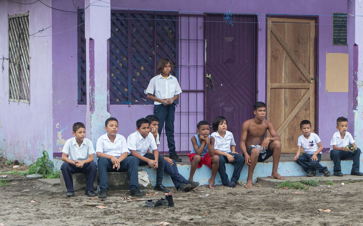 Tortuguero Nationalpark Schulkinder