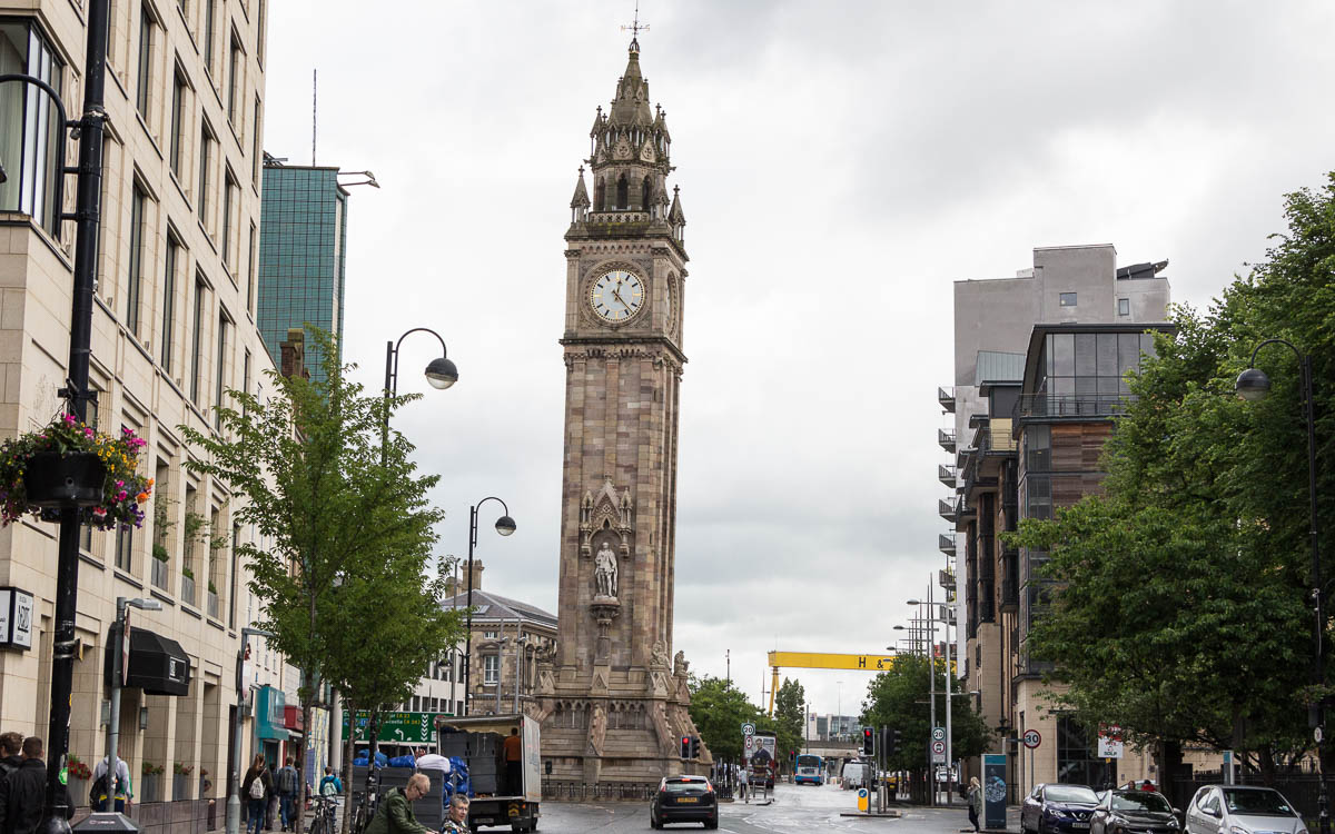 Belfast Sehenswuerdigkeiten Albert Memorial Clock Tower