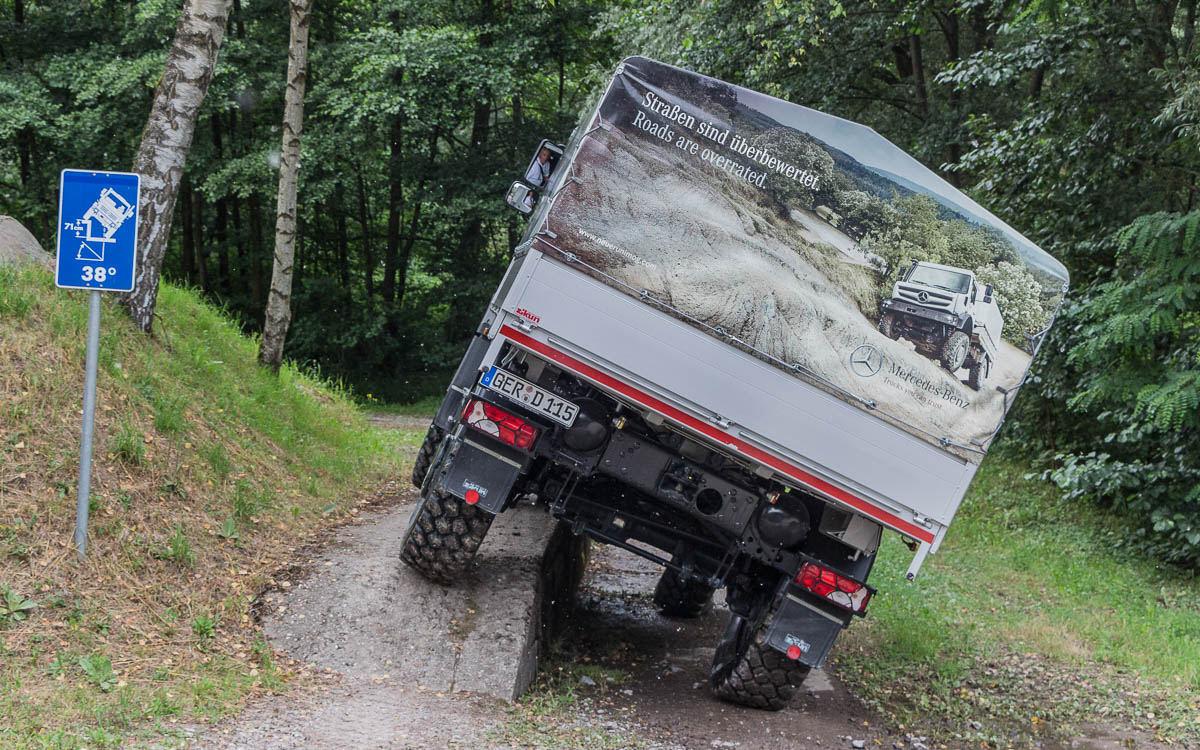 Elchtest Unimog Öttigheim Testgelände
