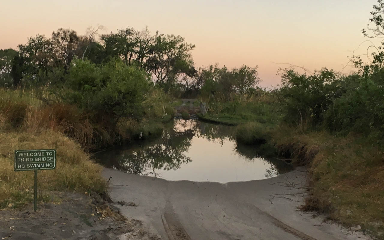 Autofahren Botswana Tipps Fahren durch Wasser 3rd Bridge