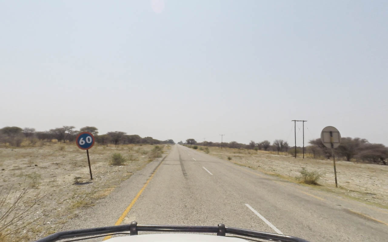 autofahren-botswana-geschwindigkeit-nationalparl