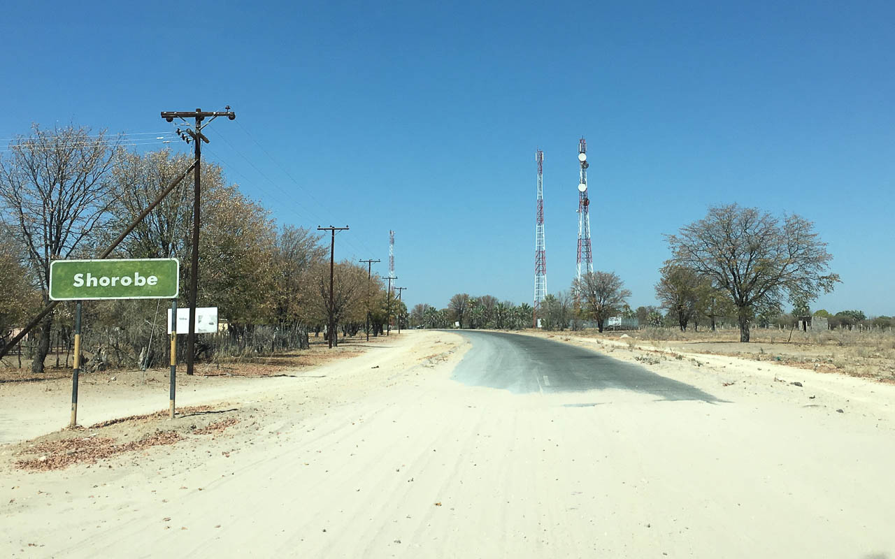 Autofahren Botswana Tipps Teerstraßen