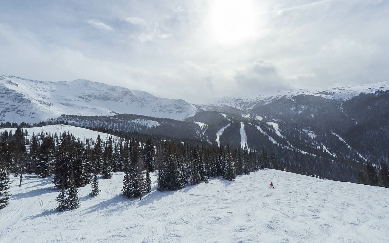 skifahren-kanada-sunshine-village-banff-skipiste-leer