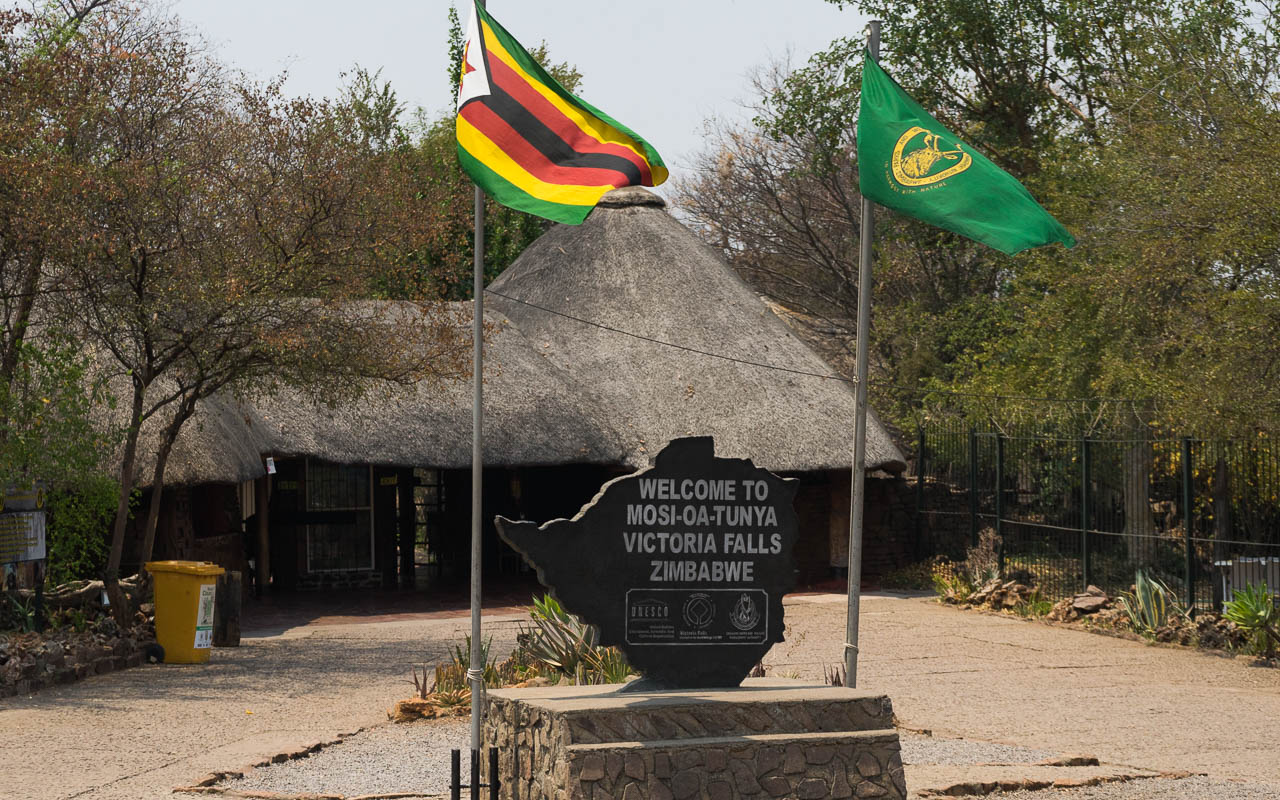 Eingang der Victoria Falls aus ZImbabwe