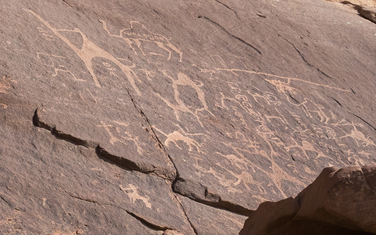 dreohort-wadi-rum-steinzeichnungen
