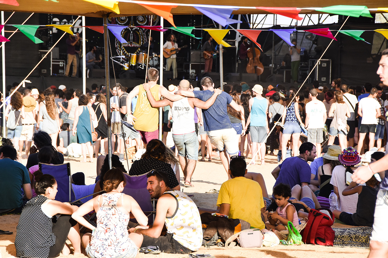 indnegev-israel-people-tanzen