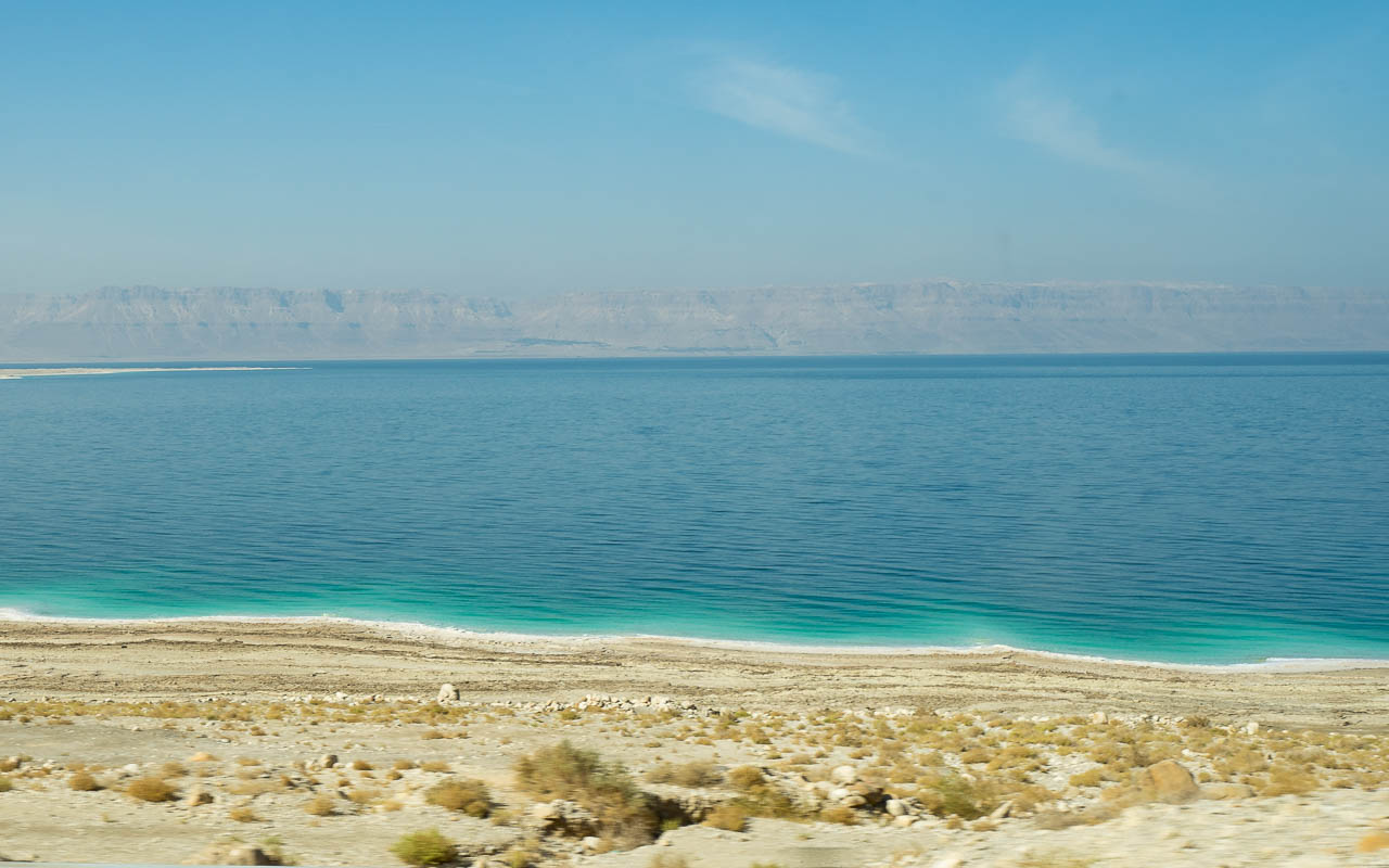 reisebericht-jordanien-rundreise-fahrt-entlang-totes-meer