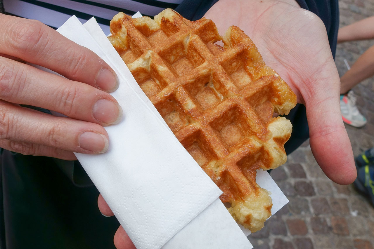 bruegge-tipps-chez-albert-belgische-waffeln-essen