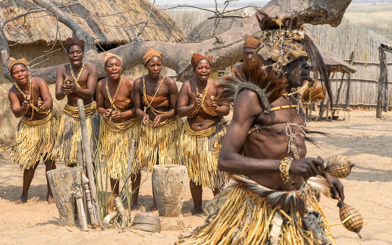 caprivistreifen-village-besuch-2