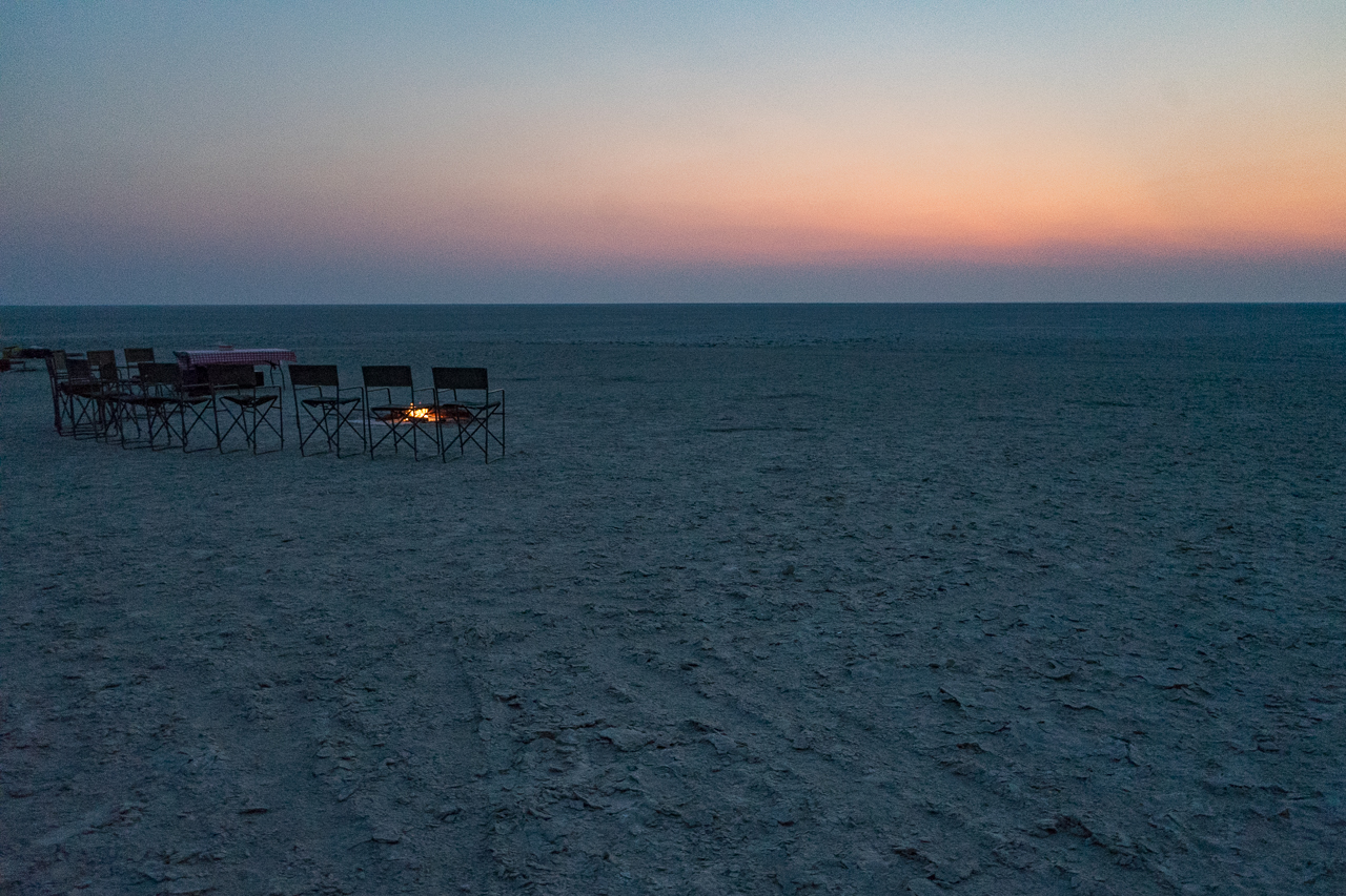 gweta-ntwewe-pan-lagerfeuer