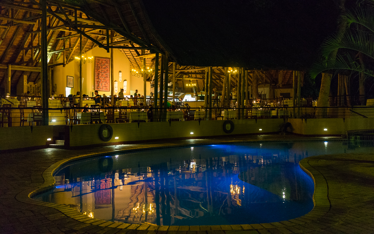 kasane-chobe-safari-lodge-pool-restaurant
