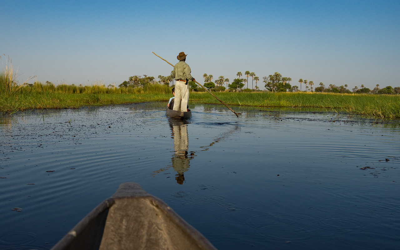 okavango-delta-mokoro-gunns-camp