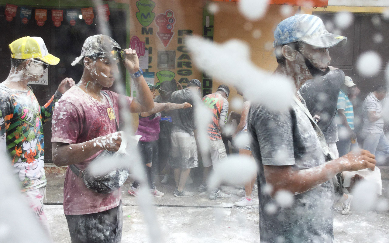 kolumbien-reisebericht-isnos-carnaval-de-blancos-v-negros-2