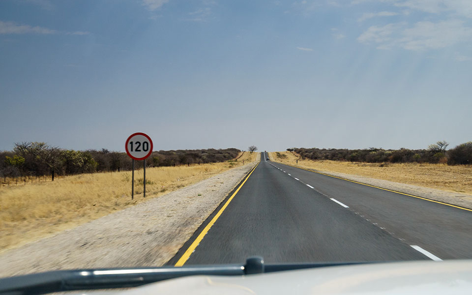 Teerstraße Windhoek nach Waterberg Plateau