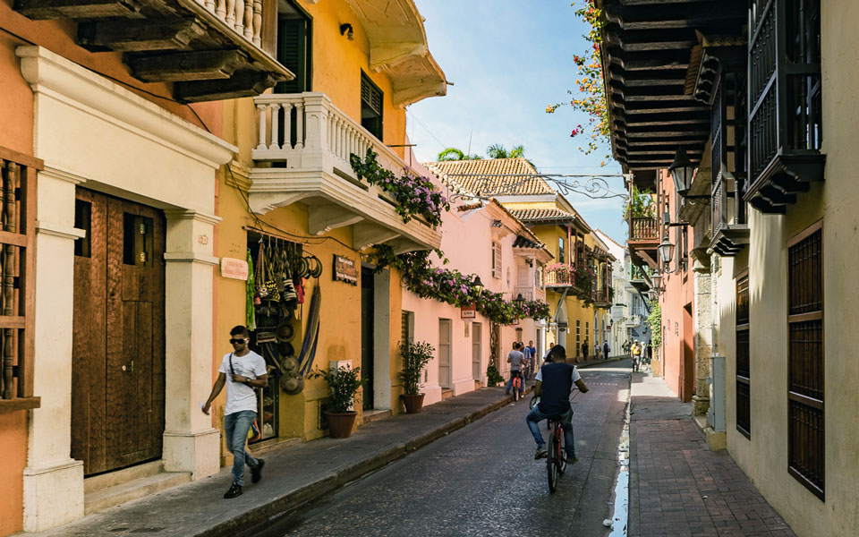 gassen-historisches-zentrum-cartagena-kolumbien
