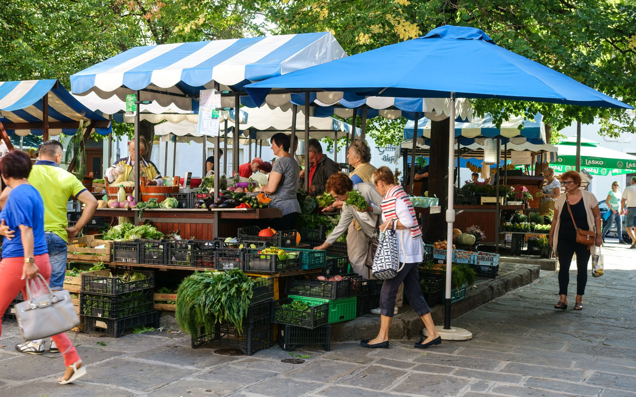 Slowenien Marktstand in Izola