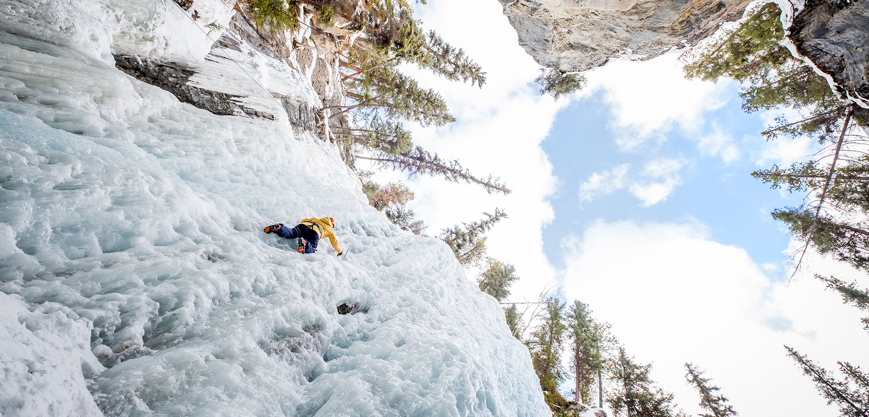Ice Climbing Maligne Canyon, Jasper