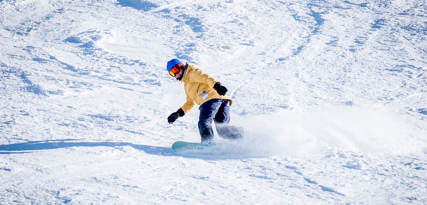 rocky-mountains-snowboarden-winter