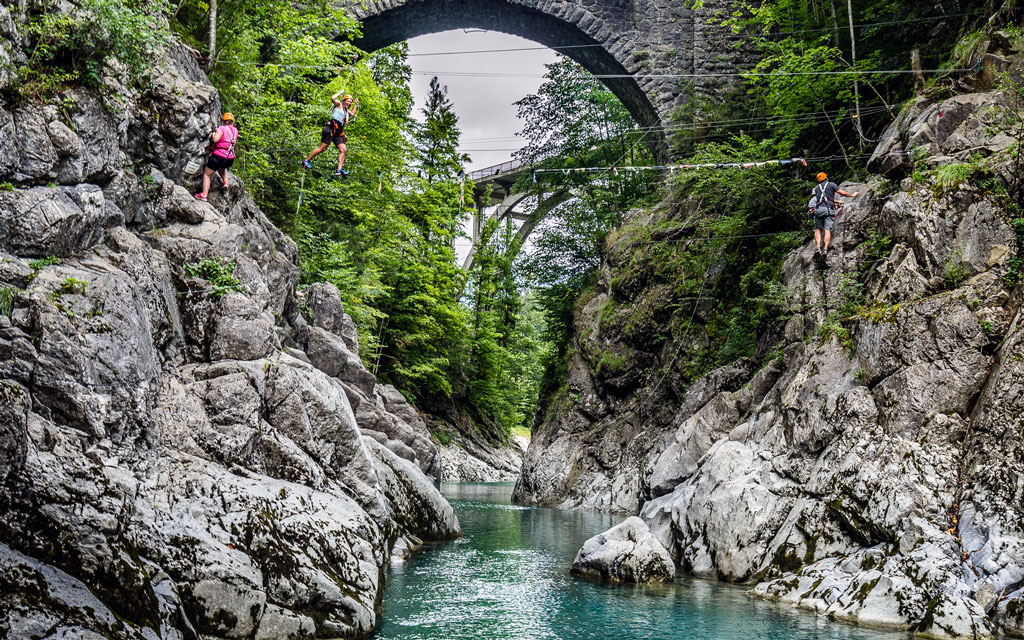 Bregenzerwald Sommer Hochseilgarten Hängebrücke